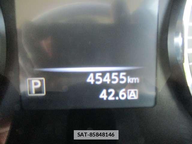 Nissan ELGRAND 2017-07 7819615-16