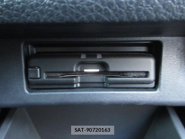 Nissan ELGRAND 2021-07 7820512-1