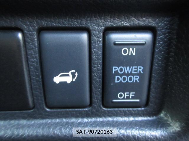 Nissan ELGRAND 2021-07 7820512-12