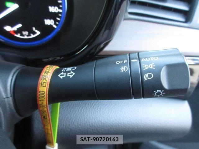 Nissan ELGRAND 2021-07 7820512-14