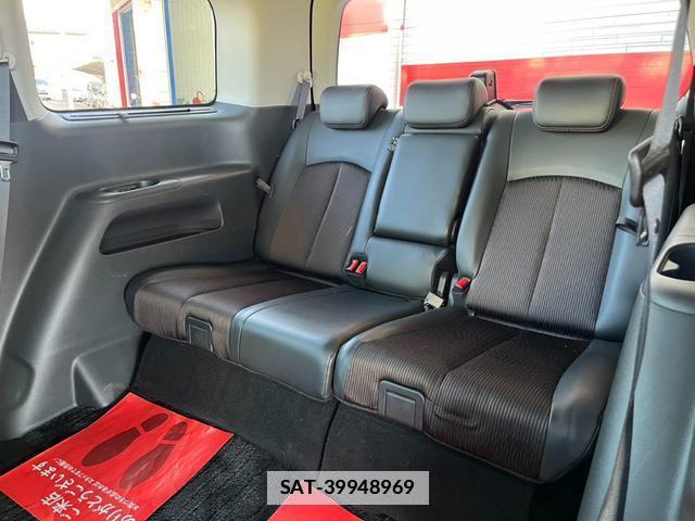 Nissan ELGRAND 2016-10 7820607-13