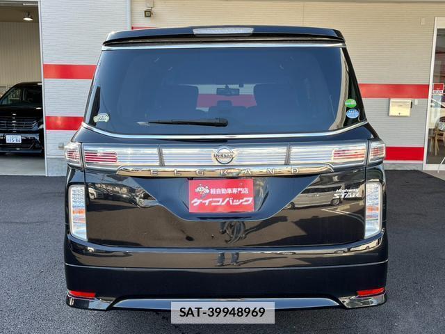 Nissan ELGRAND 2016-10 7820607-6