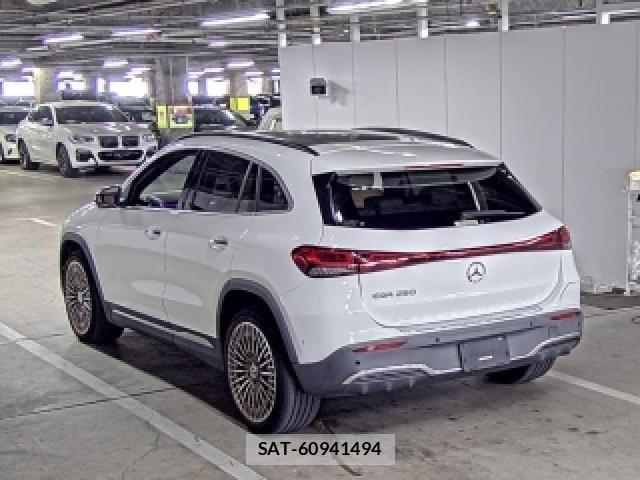 Mercedes Benz EQA 2021-05 7815105-1