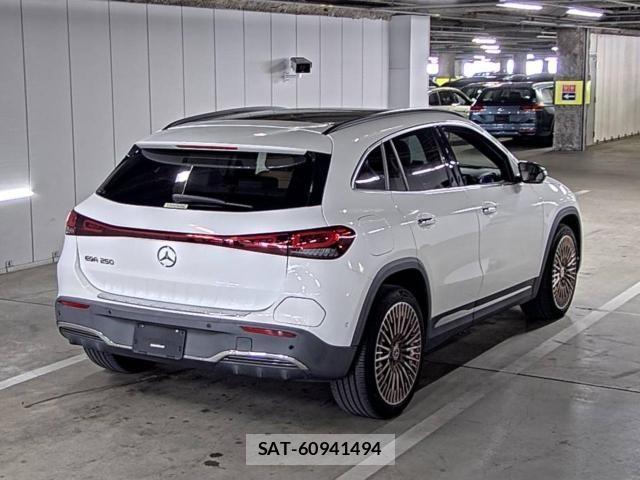 Mercedes Benz EQA 2021-05 7815105-3
