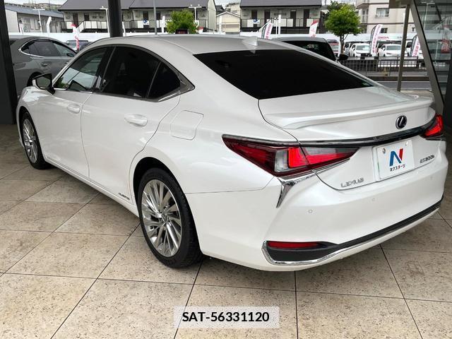 Lexus ES 2019-06 7815212-18