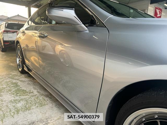 Lexus ES 2021-11 7816799-15