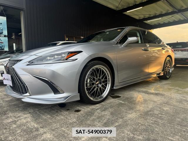 Lexus ES 2021-11 7816799-2