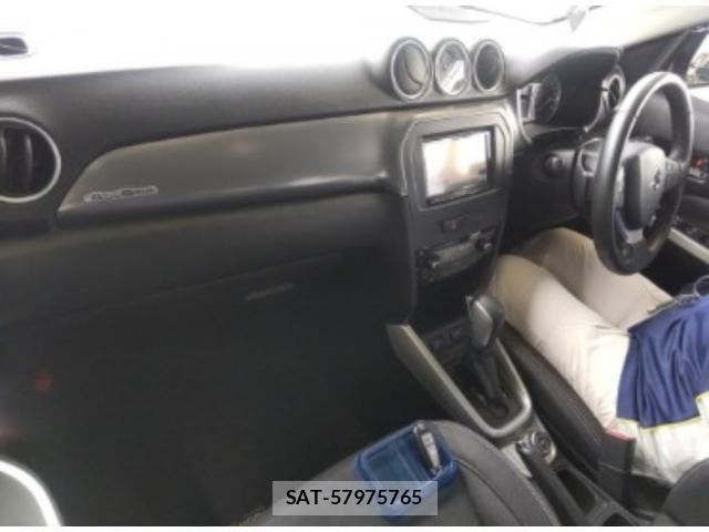 Suzuki ESCUDO 2016-05 7811361-2