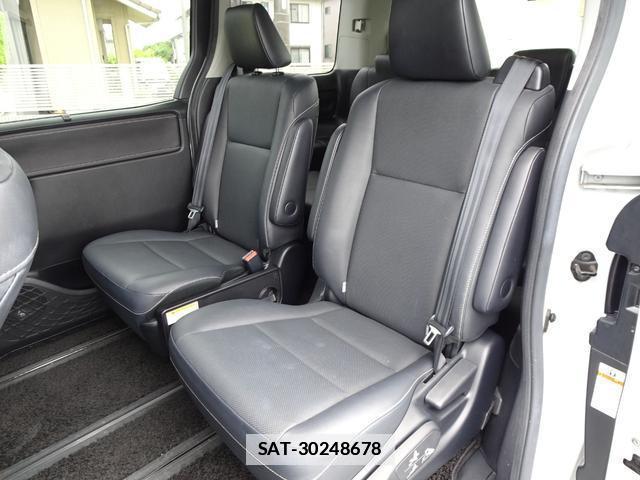 Toyota ESQUIRE 2015-09 7812080-18