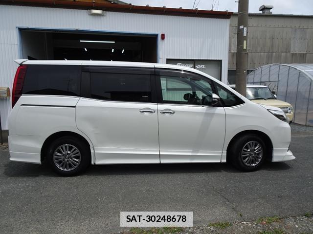 Toyota ESQUIRE 2015-09 7812080-2