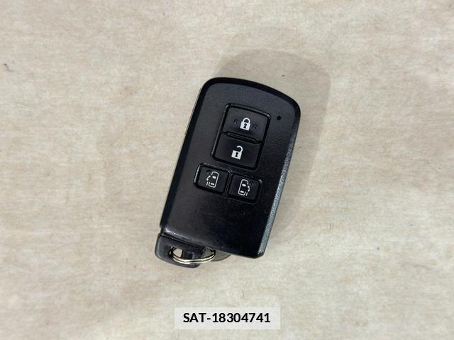 Toyota ESQUIRE 2015-04 7812316-14