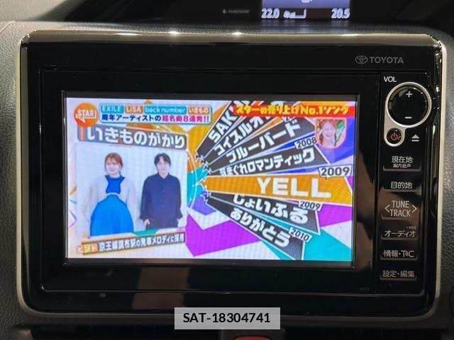 Toyota ESQUIRE 2015-04 7812316-5
