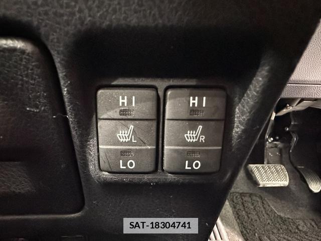 Toyota ESQUIRE 2015-04 7812316-7