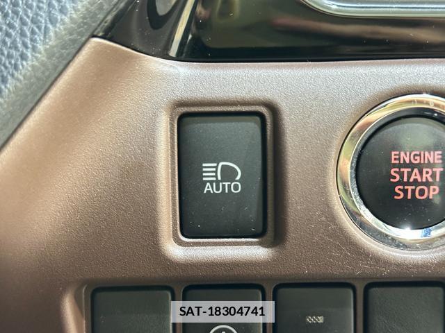 Toyota ESQUIRE 2015-04 7812316-8