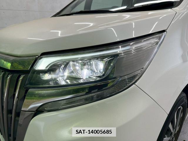 Toyota ESQUIRE 2020-11 7813769-11
