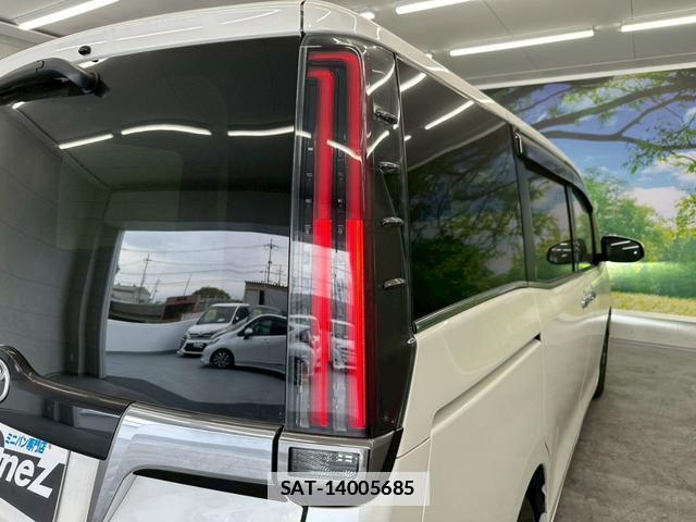 Toyota ESQUIRE 2020-11 7813769-5
