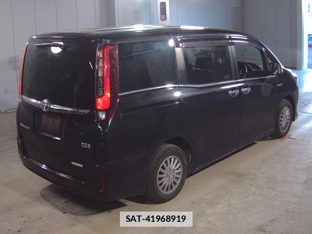 Toyota ESQUIRE 2016-04 7814427-5