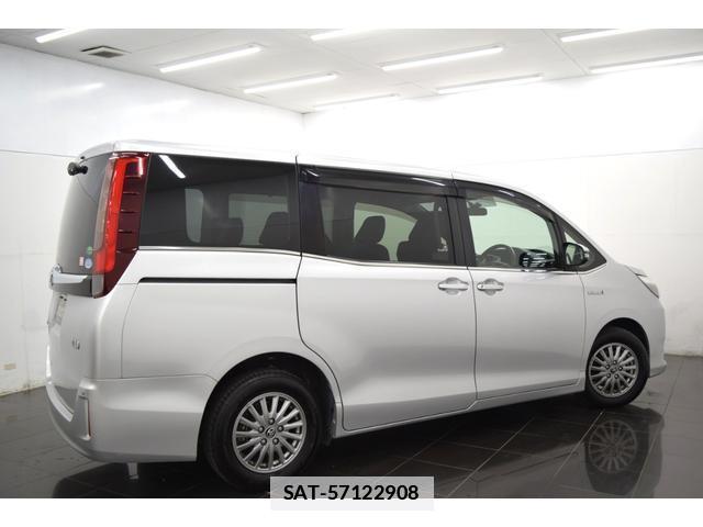 Toyota ESQUIRE 2014-11 7814598-8