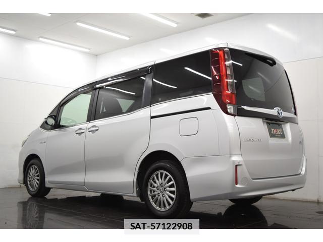 Toyota ESQUIRE 2014-11 7814598-9