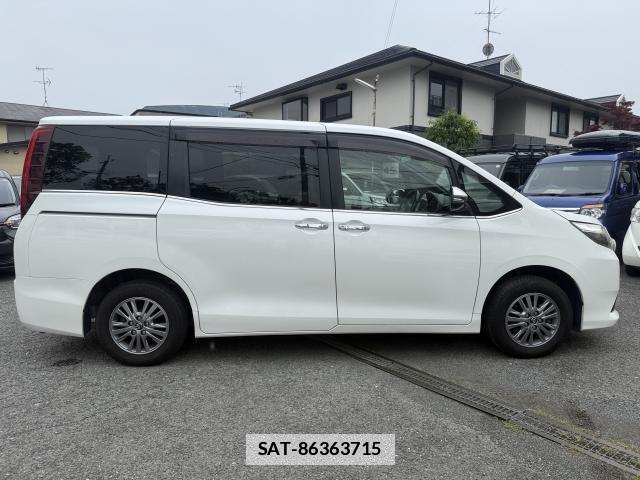 Toyota ESQUIRE 2016-03 7815328-14