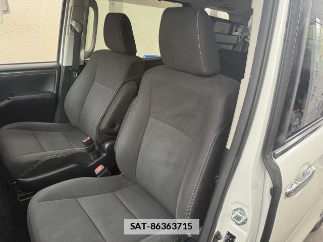 Toyota ESQUIRE 2016-03 7815328-18