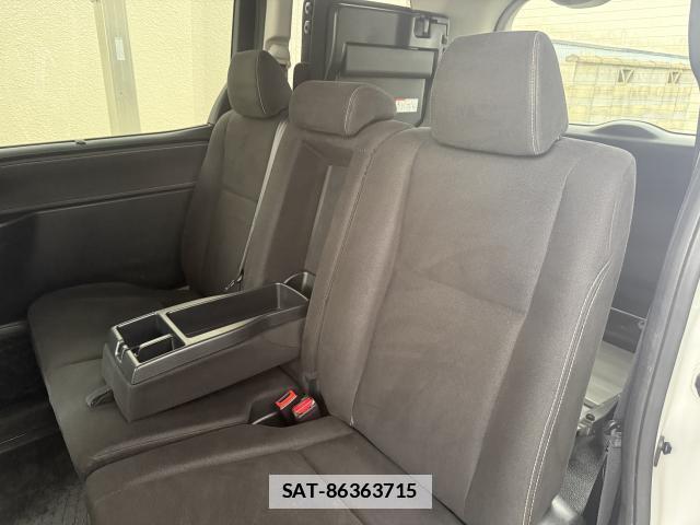 Toyota ESQUIRE 2016-03 7815328-19