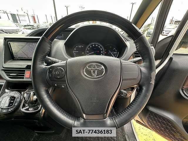 Toyota ESQUIRE 2019-01 7815629-3