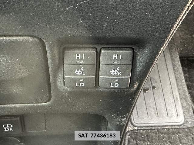 Toyota ESQUIRE 2019-01 7815629-5