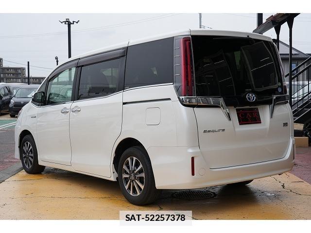 Toyota ESQUIRE 2017-08 7815706-1