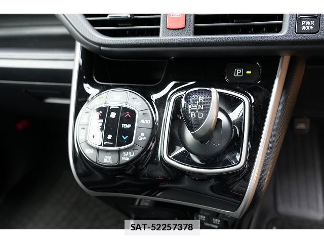 Toyota ESQUIRE 2017-08 7815706-10