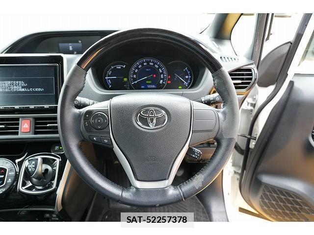 Toyota ESQUIRE 2017-08 7815706-14