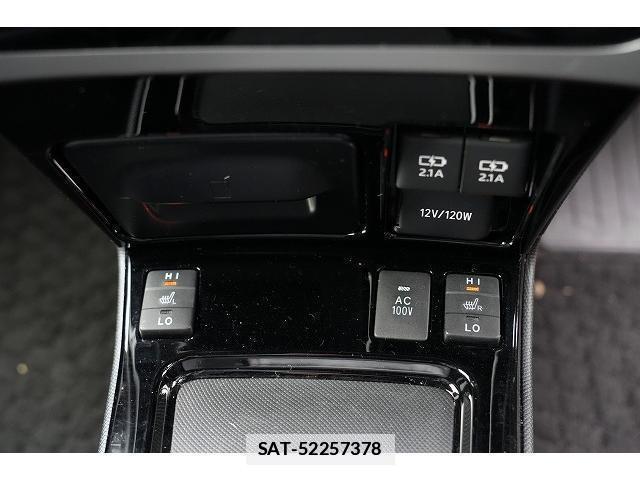 Toyota ESQUIRE 2017-08 7815706-4