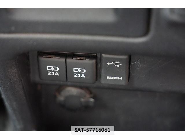 Toyota ESQUIRE 2018-07 7815789-10