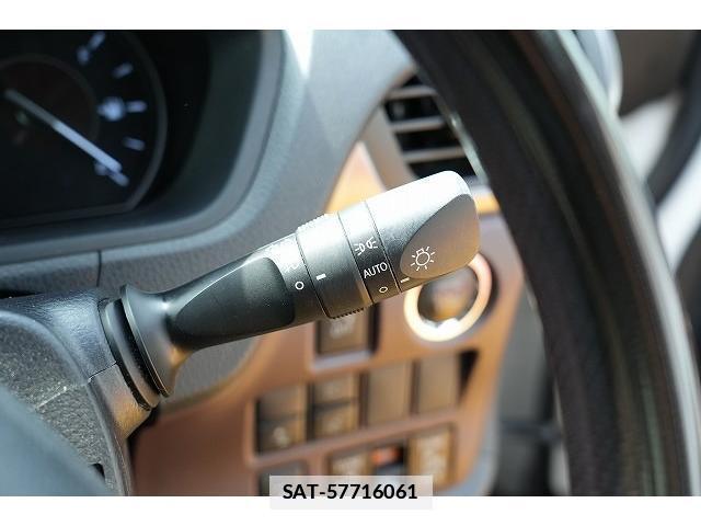 Toyota ESQUIRE 2018-07 7815789-12