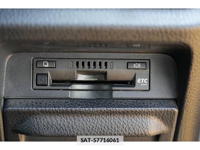 Toyota ESQUIRE 2018-07 7815789-8