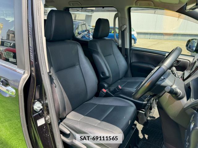 Toyota ESQUIRE 2015-08 7816465-4
