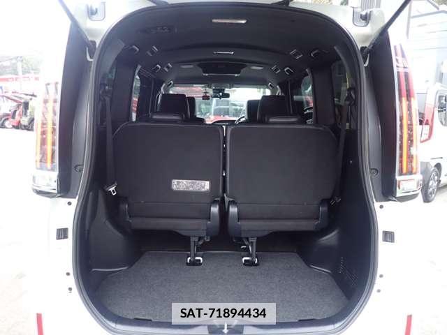 Toyota ESQUIRE 2019-05 7817482-10