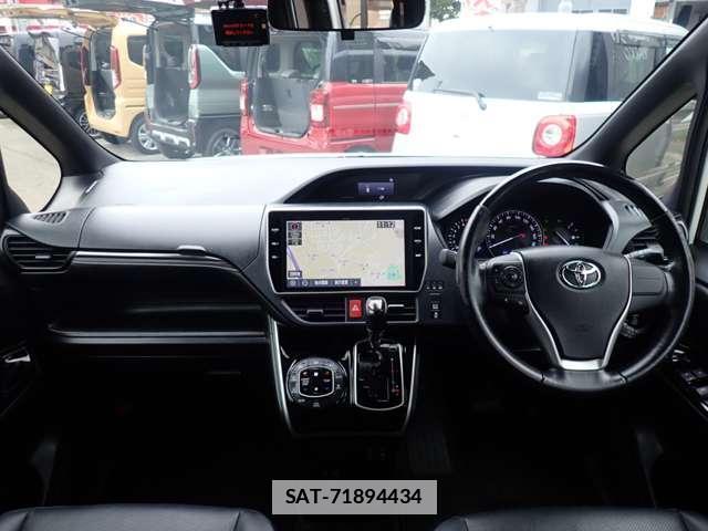 Toyota ESQUIRE 2019-05 7817482-2