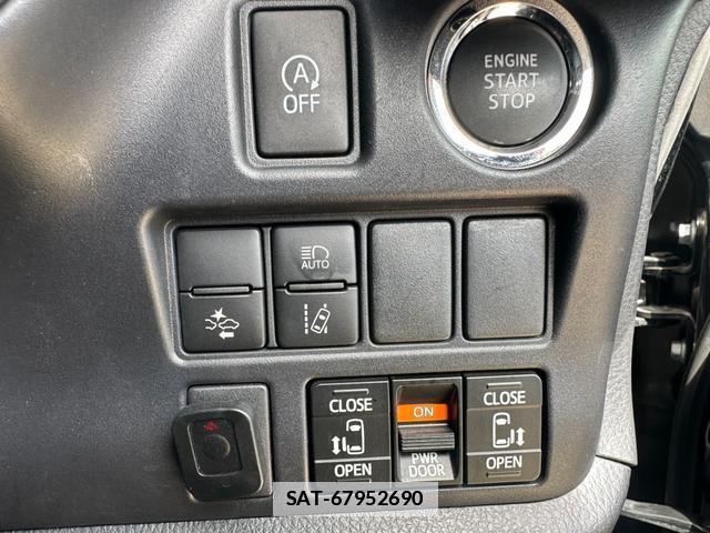 Toyota ESQUIRE 2016-11 7819764-12