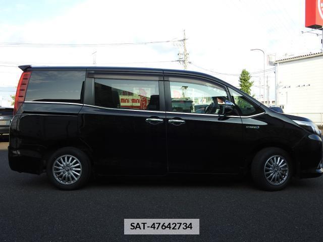 Toyota ESQUIRE 2016-06 7820503-4