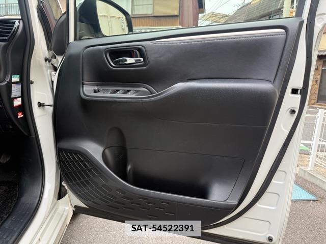 Toyota ESQUIRE 2016-04 7820809-16