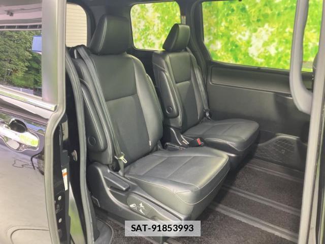 Toyota ESQUIRE 2017-11 7822147-4