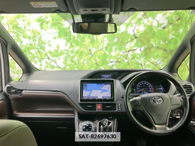 Toyota ESQUIRE 2018-03 7822368-3