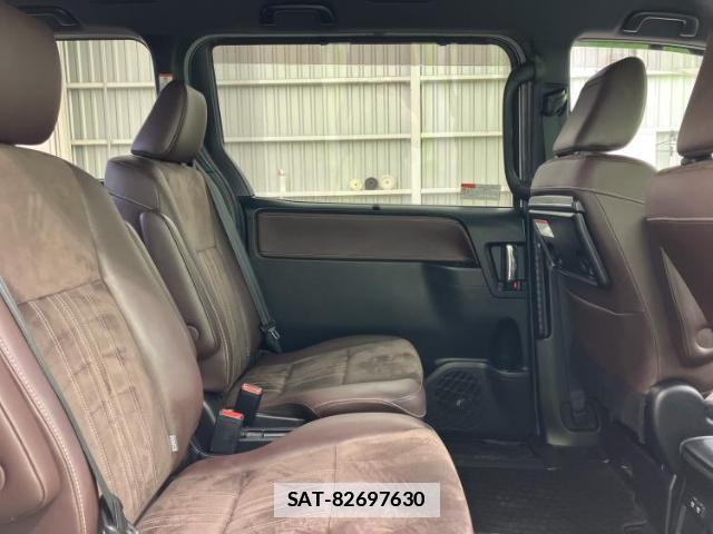 Toyota ESQUIRE 2018-03 7822368-4