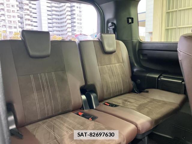 Toyota ESQUIRE 2018-03 7822368-5