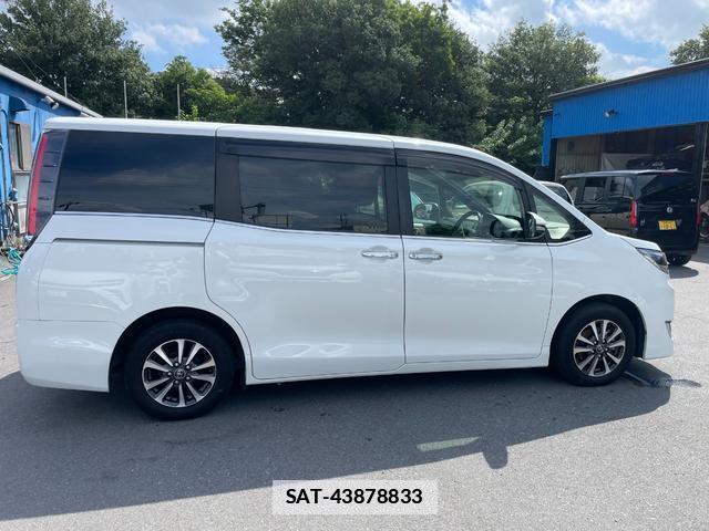 Toyota ESQUIRE 2017-09 7823128-3