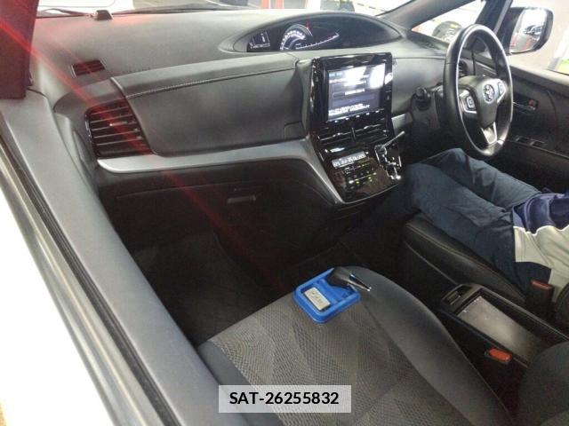 Toyota ESTIMA 2016-09 7811448-2