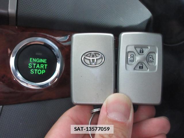 Toyota ESTIMA 2009-09 7818136-2