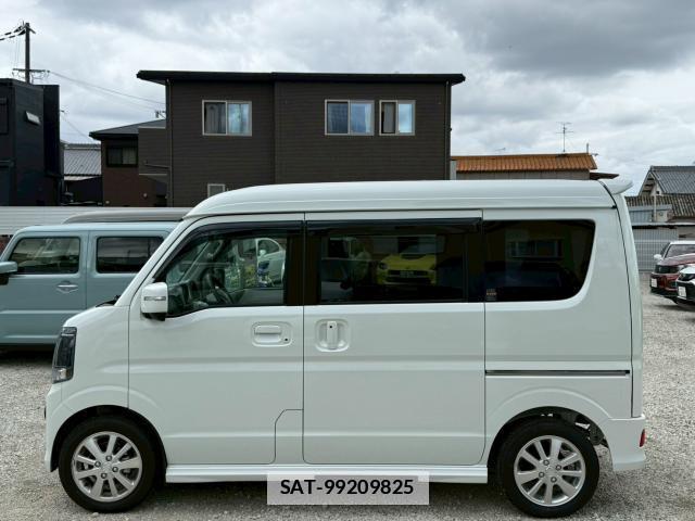 Suzuki EVERY WAGON 2025-09 7813916-17