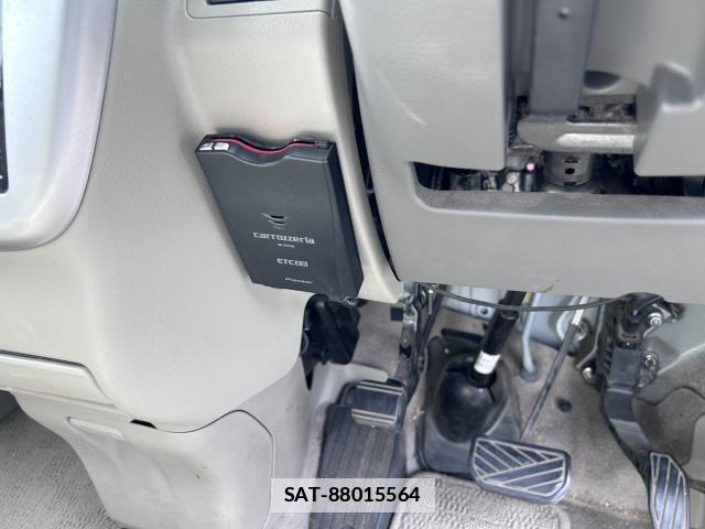 Suzuki EVERY WAGON 2017-10 7817305-14